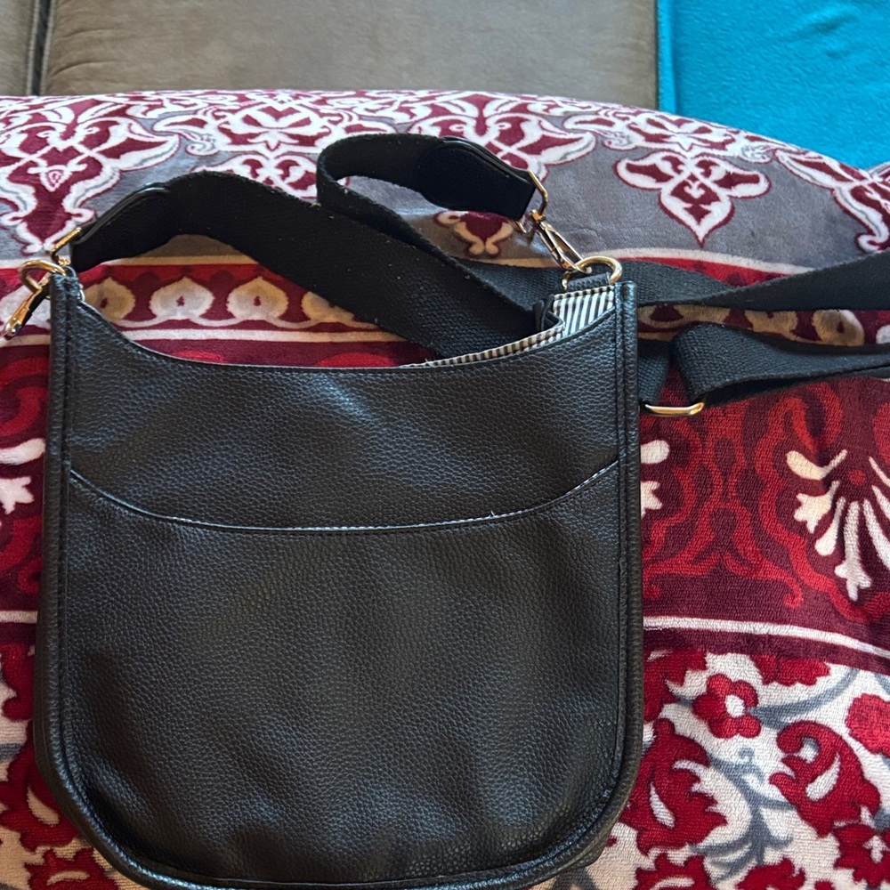 Elegant Black Crossbody Bag